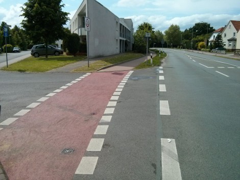 Querungshilfe der Ilse-Meitner-Straße