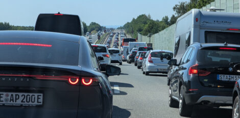 Ein Stau auf der Autobahn.